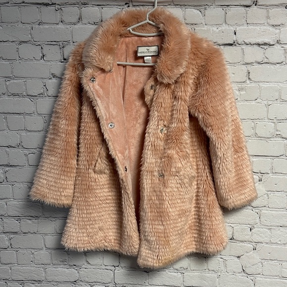 *** SOLD *** Cozy Faux Fur Kids Coat in Pink Size 7 - Picture 3 of 6